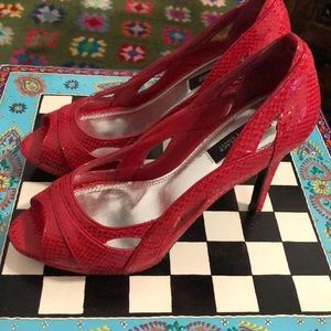 White House Black Market red heels 6.5